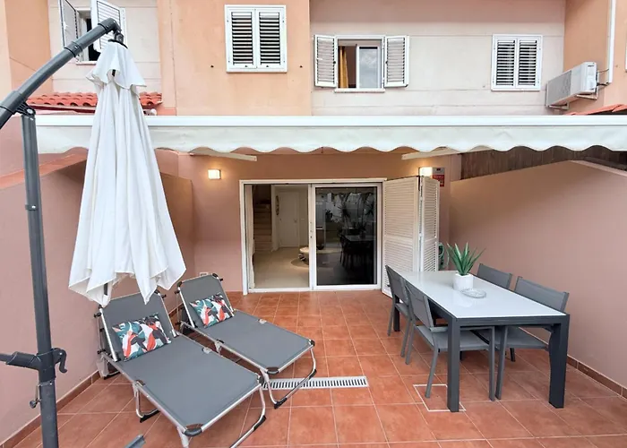 Hdfm Collection - Oasis Apartment